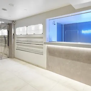 Shinjuku N.u.t.s Tokio